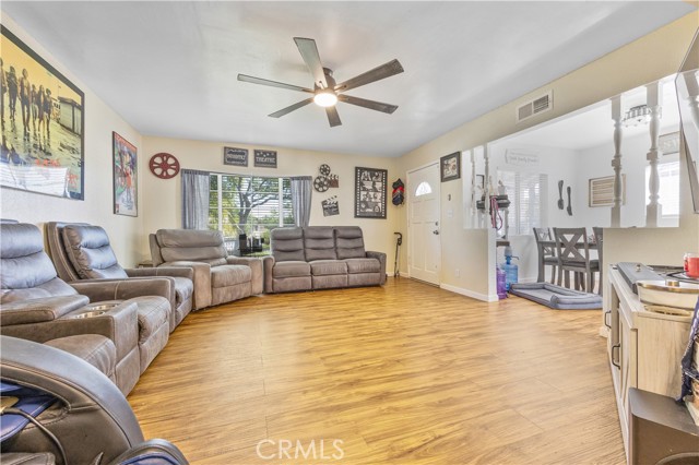 17373 Reed Street, Fontana CA: https://media.crmls.org/medias/ea543578-ddd7-4ff1-bd97-c67af963aa38.jpg