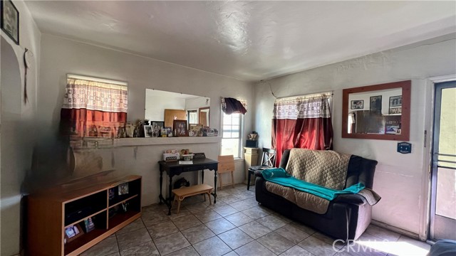 Detail Gallery Image 3 of 15 For 1313 S Woods Ave, East Los Angeles,  CA 90022 - 4 Beds | 2 Baths