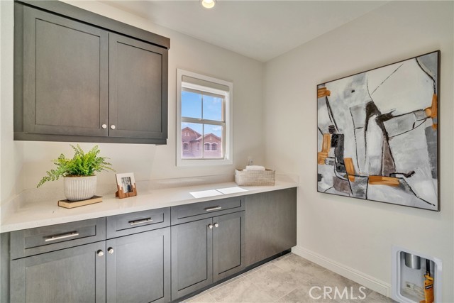 5437 Heritage Oak Drive, Lake Forest CA: https://media.crmls.org/medias/ea547069-05c7-4dc0-87bb-cca639e41b9e.jpg