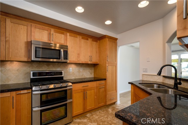 Detail Gallery Image 10 of 30 For 17 via Athena, Aliso Viejo,  CA 92656 - 2 Beds | 2/1 Baths