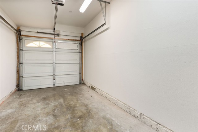 606 Lake Street, Huntington Beach CA: https://media.crmls.org/medias/ea558378-bb6f-485c-86eb-d3a3c75ddc69.jpg