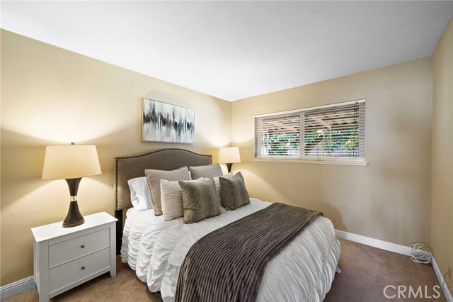 18452 Tamarind Street, Fountain Valley CA: https://media.crmls.org/medias/ea561f14-dad0-4b76-b8f6-7e4ca9596650.jpg