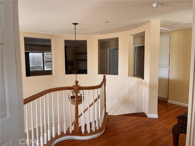 Detail Gallery Image 23 of 58 For 24633 Stagg St, West Hills,  CA 91304 - 5 Beds | 3 Baths