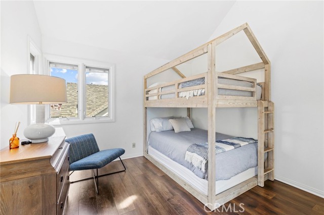 Detail Gallery Image 17 of 22 For 124 Garnet Ave, Newport Beach,  CA 92662 - 4 Beds | 2 Baths