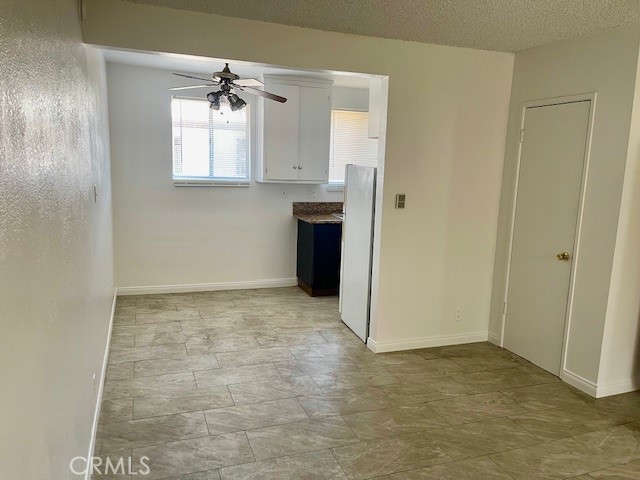 Detail Gallery Image 4 of 15 For 5105 Woodman Ave #3,  Sherman Oaks,  CA 91423 - 3 Beds | 2 Baths