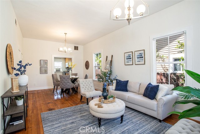 Detail Gallery Image 2 of 16 For 506 E 7th, Corona,  CA 92879 - 2 Beds | 1/1 Baths