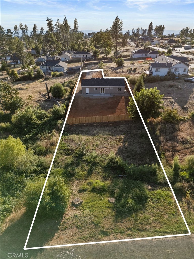 https://media.crmls.org/medias/ea5a330e-0053-4581-810a-242b1be389e0.jpg?preset=X-Large