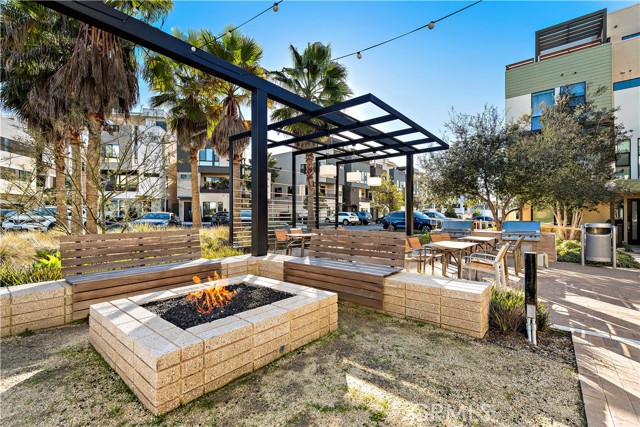 Detail Gallery Image 38 of 50 For 645 W 17th St, Costa Mesa,  CA 92627 - 3 Beds | 2/2 Baths