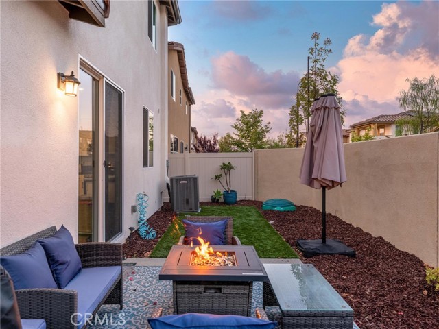 1924 N Floret Drive, Los Angeles CA: https://media.crmls.org/medias/ea5b21d2-47e8-4d43-9000-372da7e1bf73.jpg