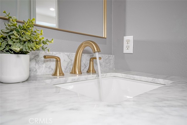 Detail Gallery Image 32 of 58 For 542 Arbor Ct, Simi Valley,  CA 93065 - 4 Beds | 2/1 Baths
