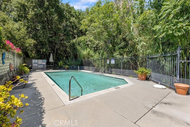 Image 42 of 49 For 23163 Mulholland Drive Unit 6