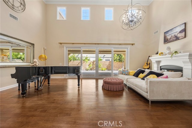 Detail Gallery Image 6 of 45 For 1009 Newhall Ter, Brea,  CA 92821 - 5 Beds | 5/1 Baths