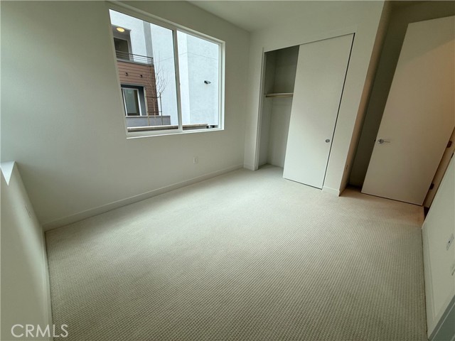 693 S Lyon Street, Santa Ana CA: https://media.crmls.org/medias/ea5eccf8-6369-4d18-b3a5-4a68a3fd2cba.jpg