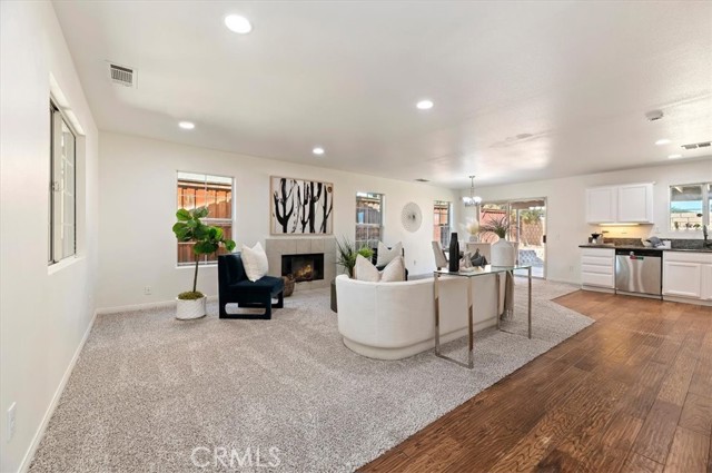 Detail Gallery Image 2 of 31 For 308 Avenue 6, Lake Elsinore,  CA 92530 - 4 Beds | 2 Baths