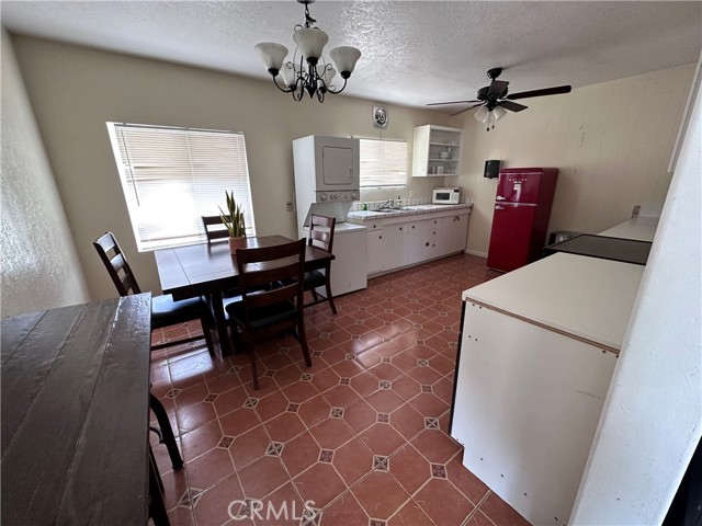 Detail Gallery Image 4 of 13 For 8960 S Samel Rd, Morongo Valley,  CA 92256 - 2 Beds | 1 Baths