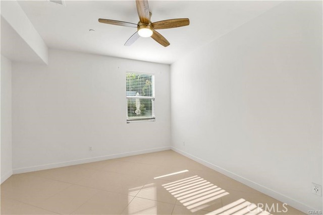 Detail Gallery Image 11 of 33 For 2872 Santa Fiora, Corona,  CA 92882 - 5 Beds | 3 Baths