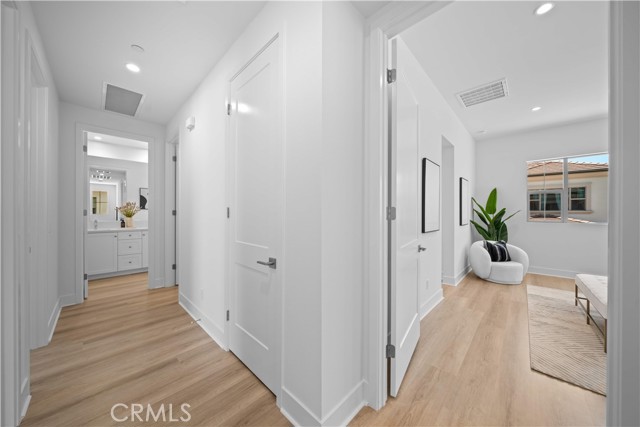 114 eversedge, Irvine CA: https://media.crmls.org/medias/ea5fff83-f8ef-41c6-b2d1-c7ee5041ab32.jpg