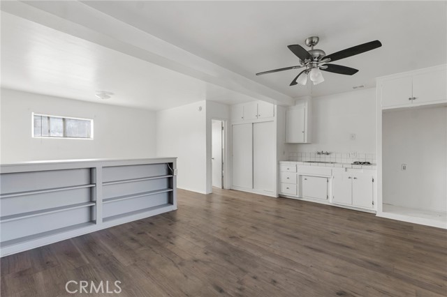 Detail Gallery Image 11 of 32 For 213 E Hazel St, Inglewood,  CA 90302 - 4 Beds | 3 Baths