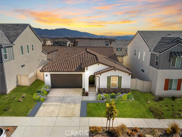 18134 Outlook Way, Canyon Country CA: https://media.crmls.org/medias/ea625f18-212f-438d-a1e1-0e2dfe30ee25.jpg