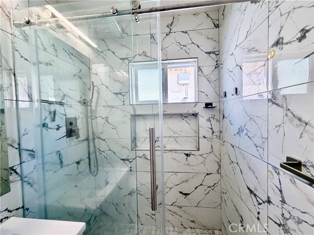 Detail Gallery Image 10 of 16 For 12140 Lowemont, Norwalk,  CA 90650 - 2 Beds | 1 Baths