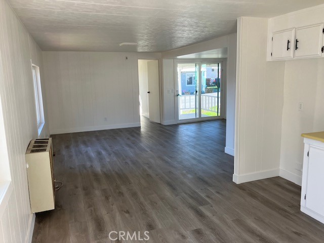 Detail Gallery Image 5 of 10 For 329 E Sequoia St #6,  Valley Springs,  CA 95252 - 2 Beds | 2 Baths