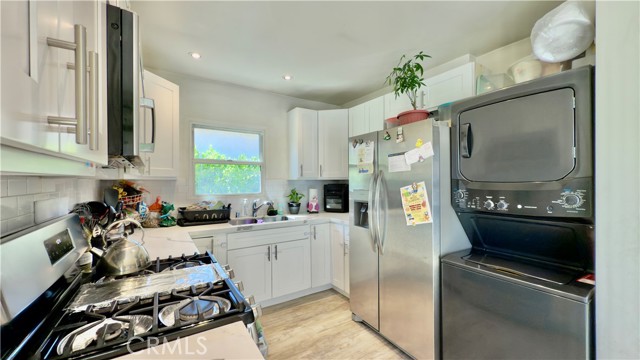11125 Glenoaks Boulevard, Pacoima CA: https://media.crmls.org/medias/ea6347f1-9672-4180-815d-af8dab08f2f2.jpg