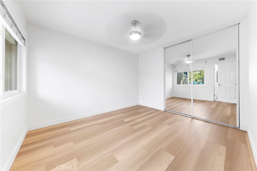 https://media.crmls.org/medias/ea63872d-3be4-4822-ab60-26da4f9c0ab5.jpg?preset=X-Large