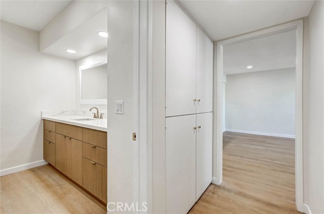 4915 Tyrone, 325 photo 38