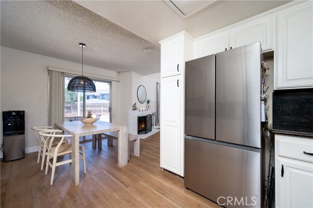 818 Live Oak Place, Corona CA: https://media.crmls.org/medias/ea6418b7-79bf-4b1e-8cd8-2982dd989751.jpg
