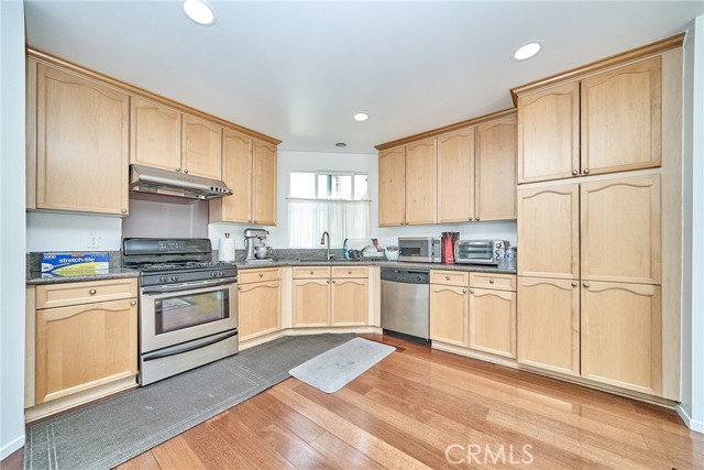 Detail Gallery Image 16 of 42 For 3939 Bresee, Baldwin Park,  CA 91706 - 4 Beds | 3 Baths