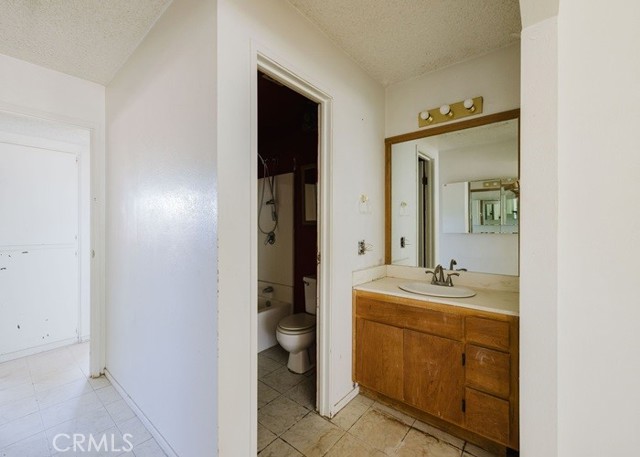 72376 Sunnyslope Drive, 29 Palms CA: https://media.crmls.org/medias/ea64585d-719c-4fd9-b148-def697a2fe65.jpg