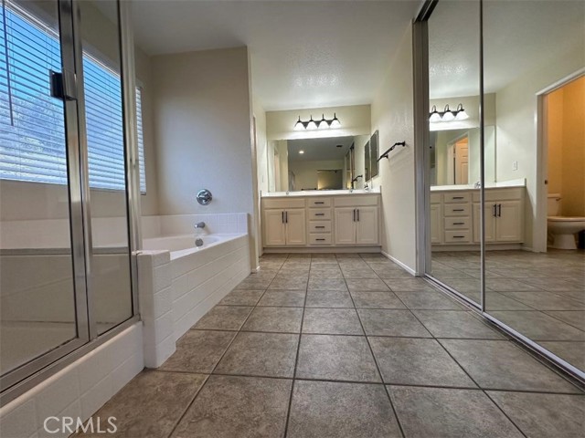33667 Abbey Road, Temecula CA: https://media.crmls.org/medias/ea653122-0239-4a6c-a83a-a880c245943c.jpg
