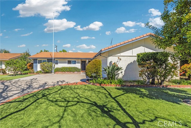 Detail Gallery Image 2 of 46 For 1603 E Chestnut Ave, Orange,  CA 92867 - 4 Beds | 2 Baths