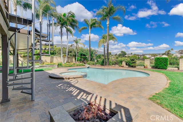 7022 Wheeler Avenue, La Verne CA: https://media.crmls.org/medias/ea66018a-9080-4ae2-9521-568e928502dc.jpg