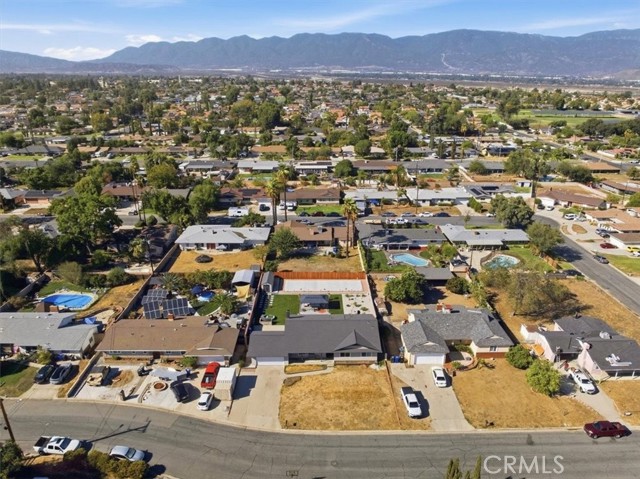 418 E Margarita Rd, Rialto, CA 92376 photo 4