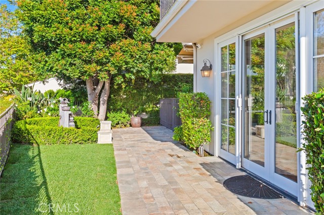 Detail Gallery Image 32 of 65 For 8 Rue Verte, Newport Beach,  CA 92660 - 3 Beds | 3/1 Baths