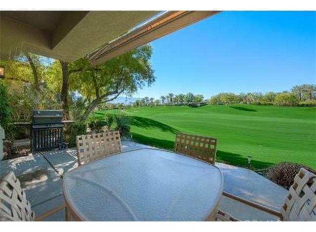 315 Indian Ridge Drive, Palm Desert CA: https://media.crmls.org/medias/ea665409-9630-4875-bcec-446cf7929a0c.jpg