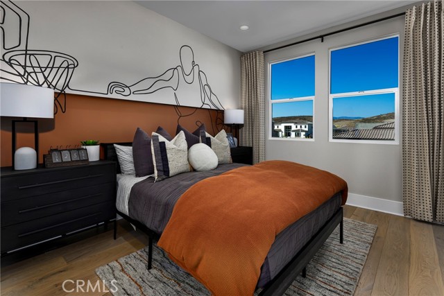 Detail Gallery Image 14 of 15 For 24202 N Corte Alegra, Valencia,  CA 91354 - 5 Beds | 5/1 Baths