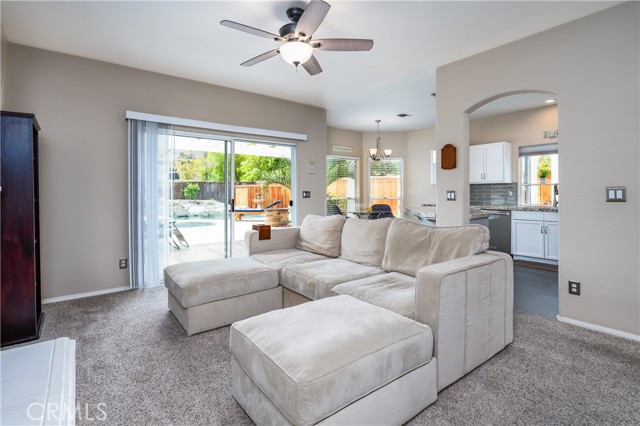 Detail Gallery Image 11 of 41 For 879 E Newcastle Ln, Fresno,  CA 93720 - 3 Beds | 2/1 Baths