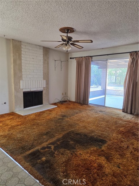 Detail Gallery Image 3 of 10 For 13877 Shablow Ave, Sylmar,  CA 91342 - 3 Beds | 2 Baths