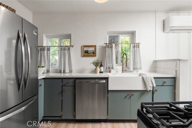 Detail Gallery Image 11 of 47 For 1920 W Sacramento, Chico,  CA 95926 - 5 Beds | 2/1 Baths