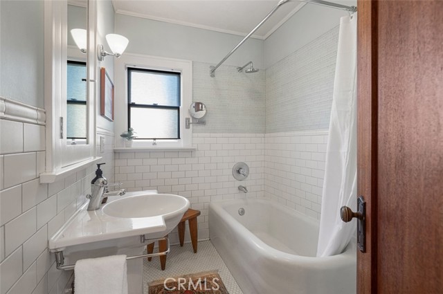 Detail Gallery Image 18 of 41 For 532 Roswell Ave, Long Beach,  CA 90814 - 2 Beds | 1 Baths