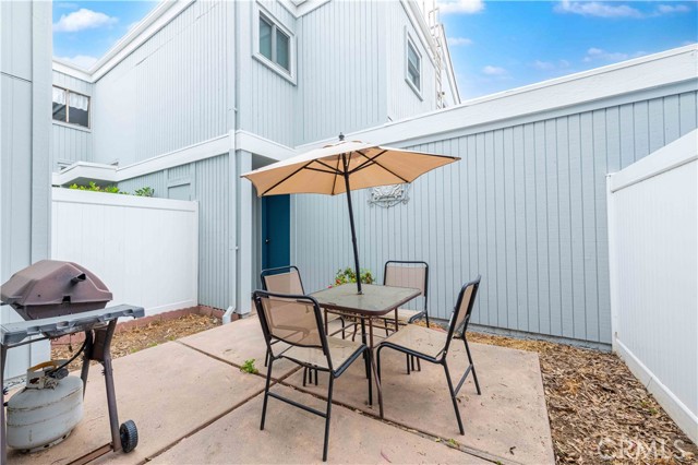 1363 San Simeon Court, Ventura CA: https://media.crmls.org/medias/ea68f45f-f0aa-4c63-9d5e-b86eb8f8cc08.jpg