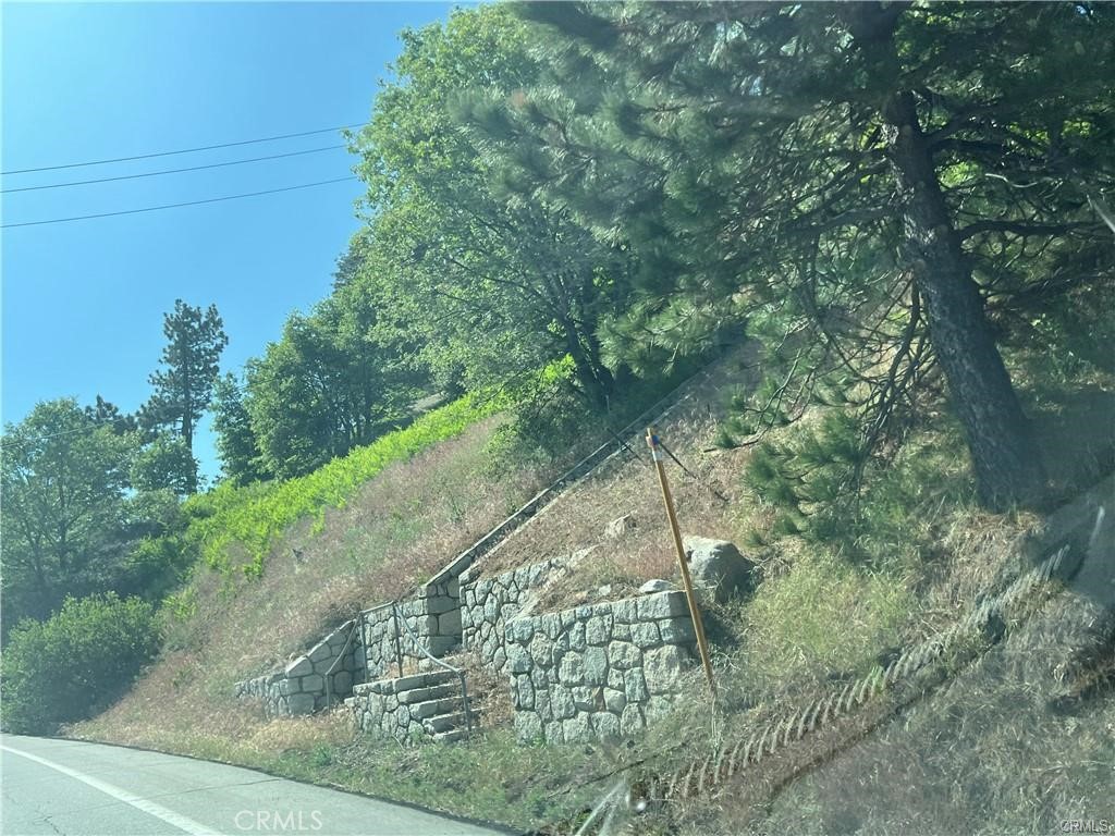https://media.crmls.org/medias/ea68f811-957e-4ad4-9a97-67e820d68e8a.jpg?preset=X-Large