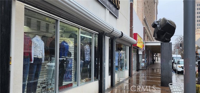 921 Fulton Street, Fresno, California 93721, ,Commercial Sale,For Sale,921 Fulton Street,CRGD24046809