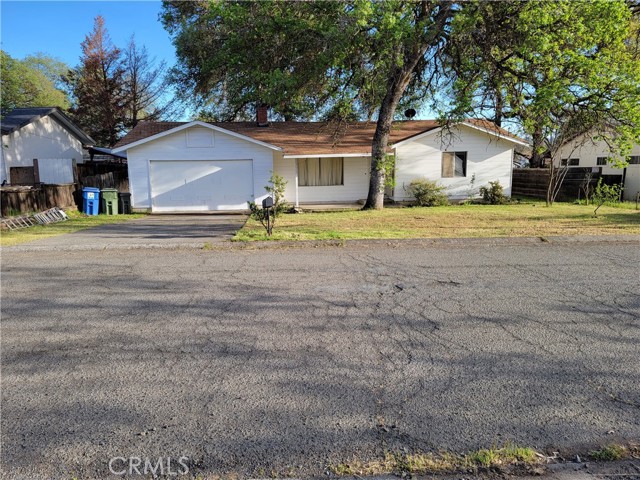 15065 Pineview Dr, Clearlake, CA 95422