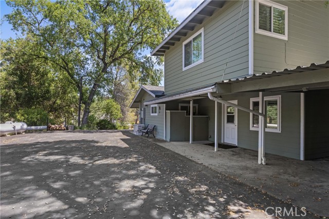 Detail Gallery Image 17 of 27 For 5525 Whispering Pines Ln, Paso Robles,  CA 93446 - 2 Beds | 2 Baths