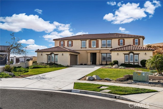 Detail Gallery Image 2 of 59 For 13548 Applegate Ct, Rancho Cucamonga,  CA 91739 - 5 Beds | 3/1 Baths