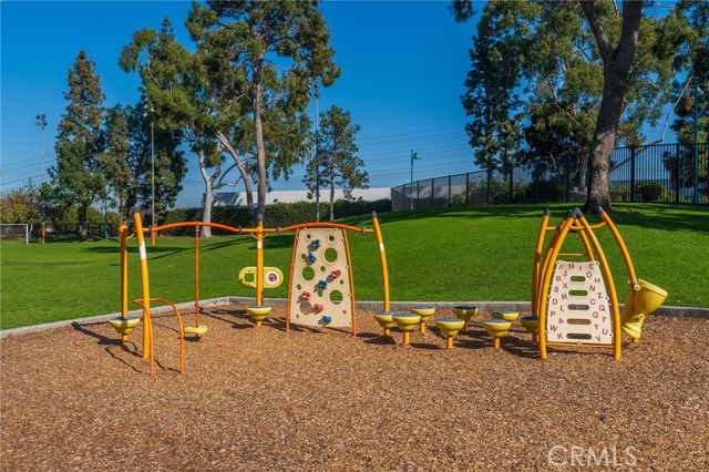 Detail Gallery Image 25 of 25 For 14944 Texaco, Paramount,  CA 90723 - 3 Beds | 2/1 Baths