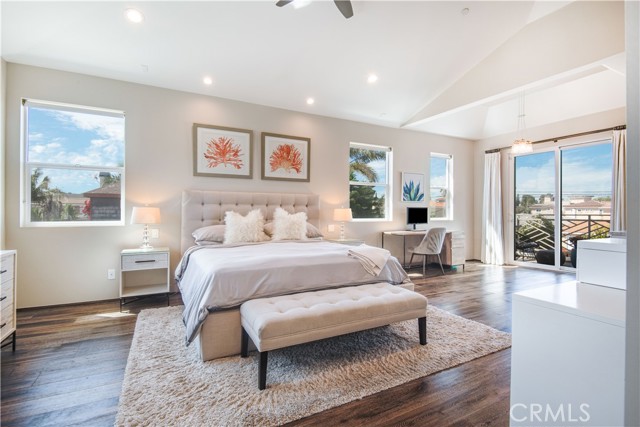 2206 Warfield Avenue, Redondo Beach, California 90278, 4 Bedrooms Bedrooms, ,3 BathroomsBathrooms,Residential,Sold,Warfield,SB22060456